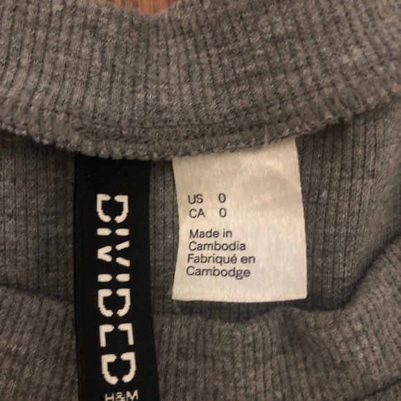 H&M fitted dress , Size XS - Picture 2 of 3